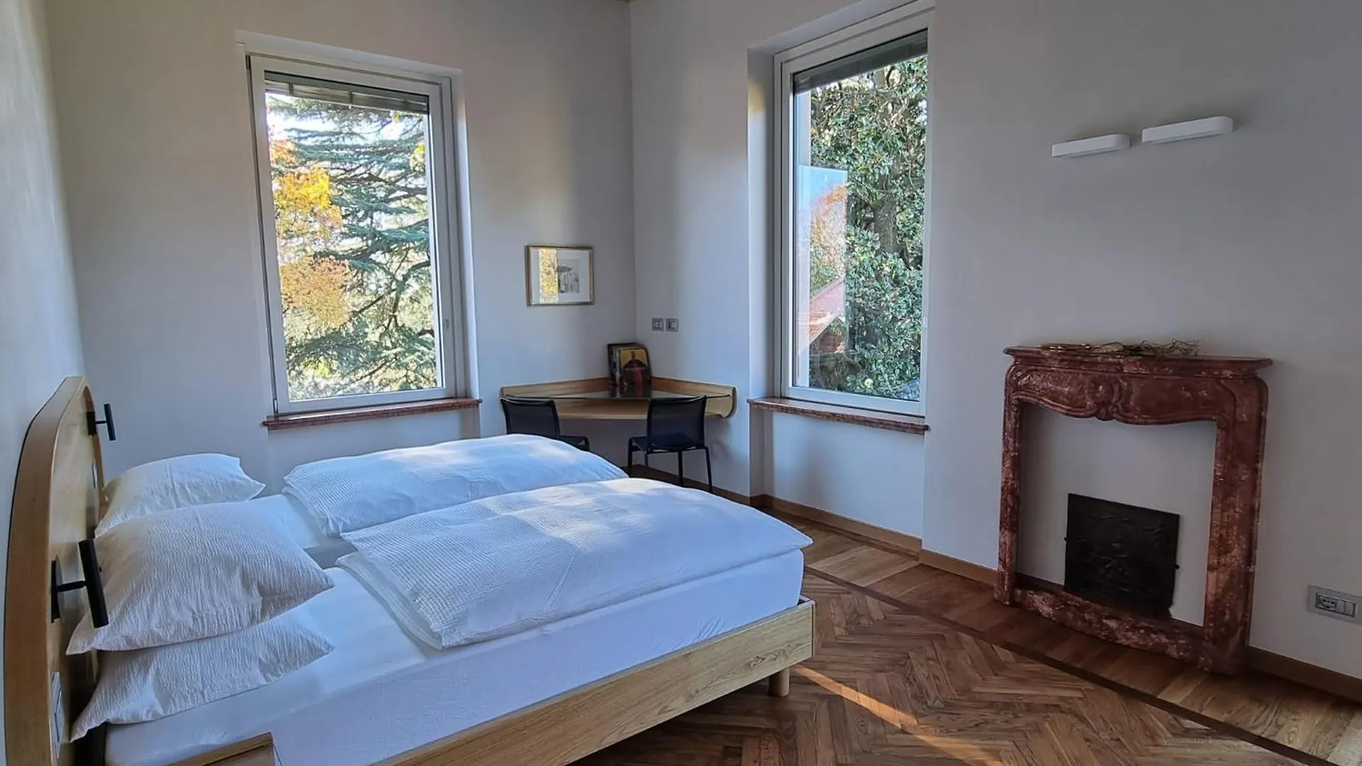 Villa Hermann Somma Lombardo Lodge